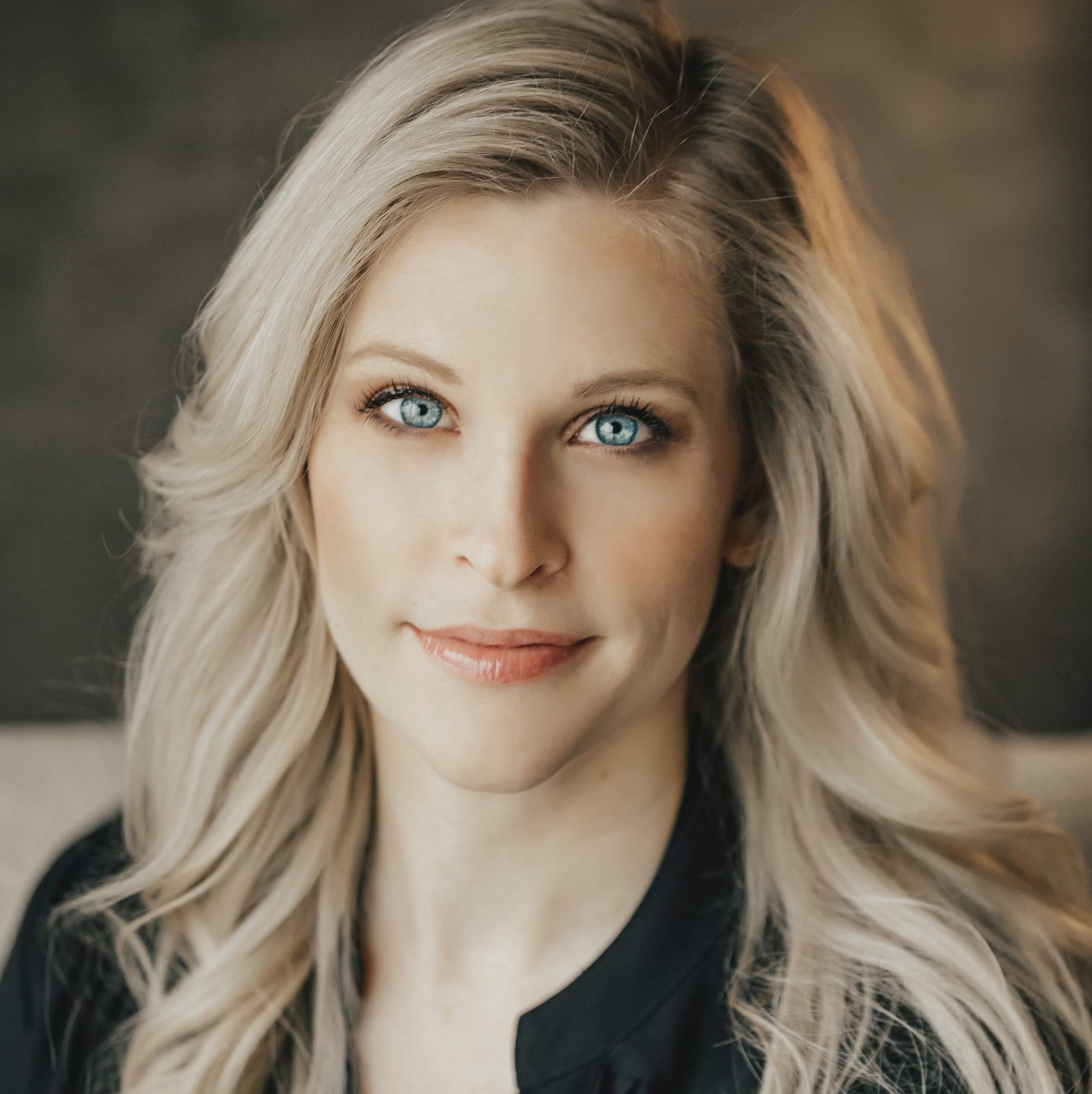 Devney Perry photo