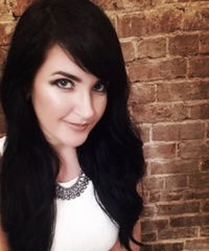 Kerri Maniscalco photo