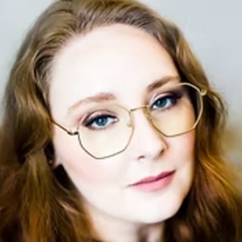 Linsey Miller photo