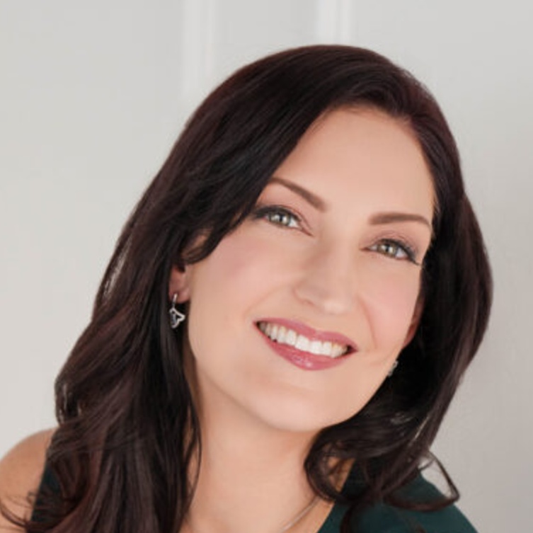 Madeline Martin photo