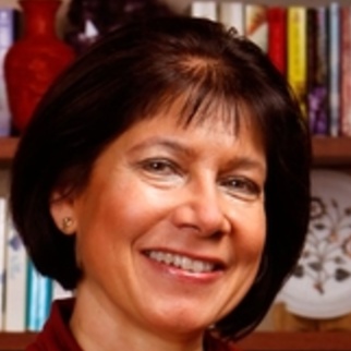 Stephanie Laurens photo