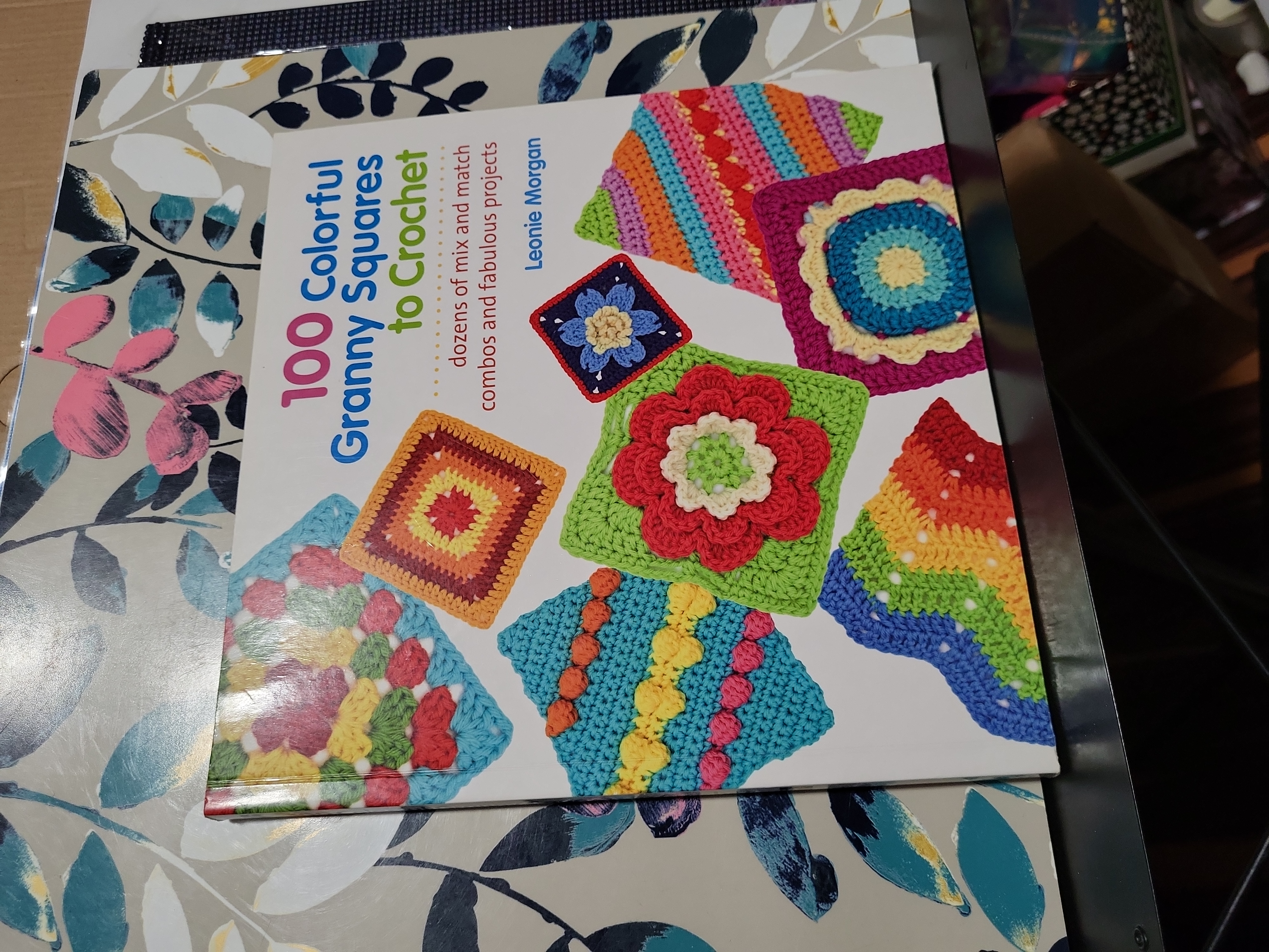 100 Colorful Granny Squares to Crochet