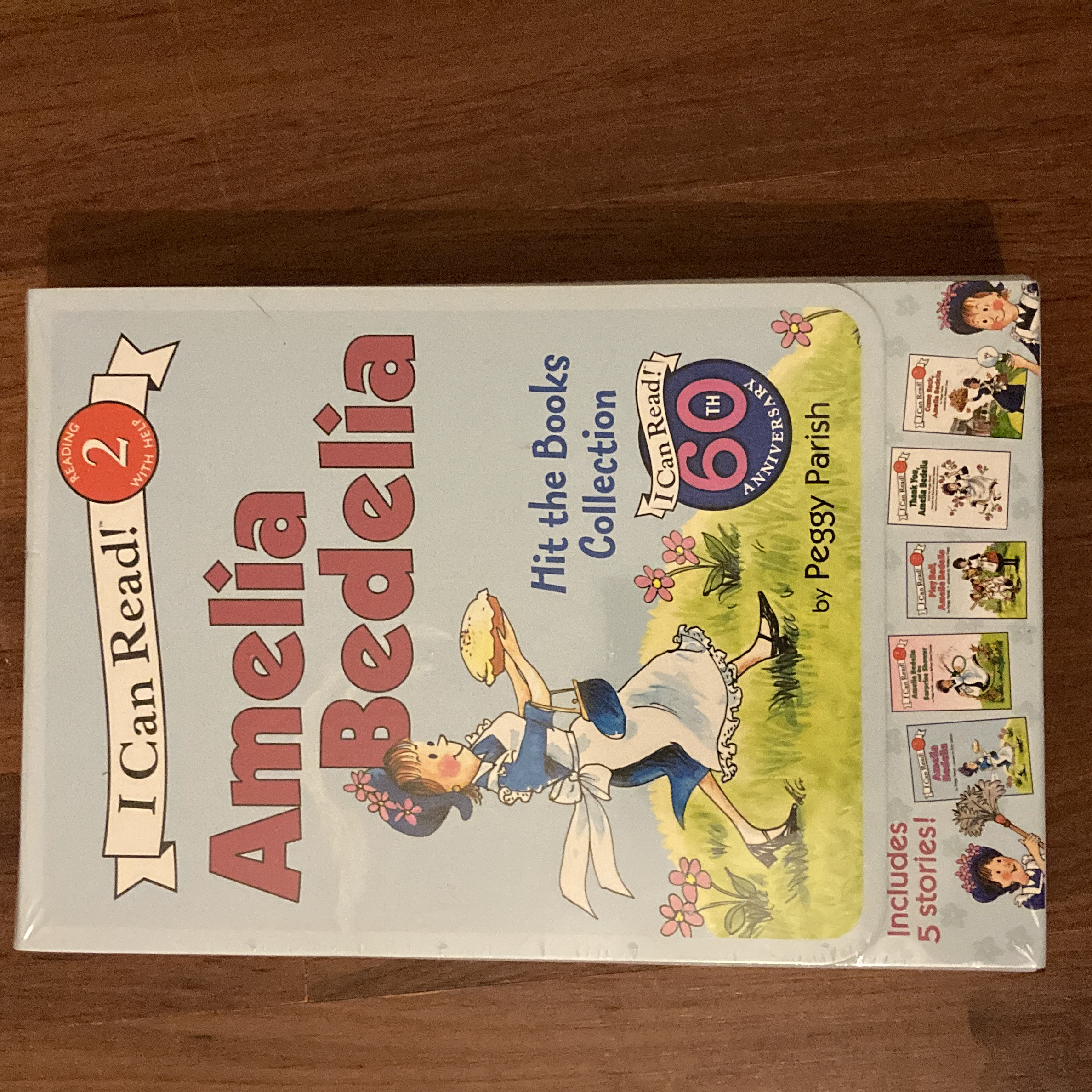 Amelia Bedelia I Can Read Box Set #1: Amelia Bedelia Hit the Books