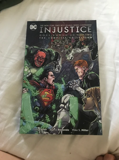Injustice: Gods among Us: Year Two the Complete Collection