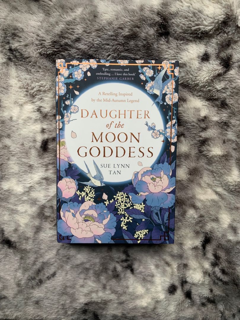 洋書 Daughter of the moon godness (Fairyloot) Daughter of the moon goddess Fairyloot by Sue Lynn Tan , Hardcover