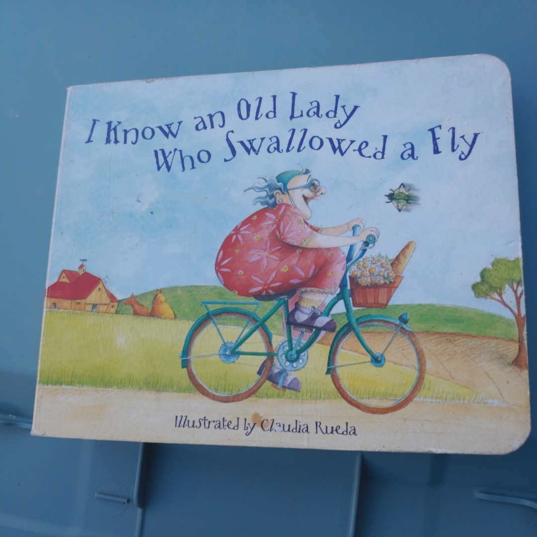 I Know an Old Lady Who Swallow