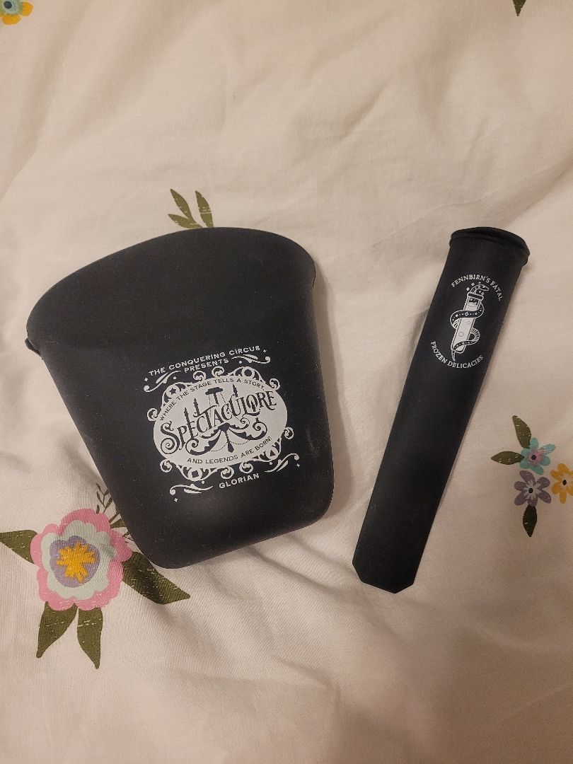 Where Dreams Descend popcorn holder & Three Dark Crowns popsicle mold (Owlcrate)
