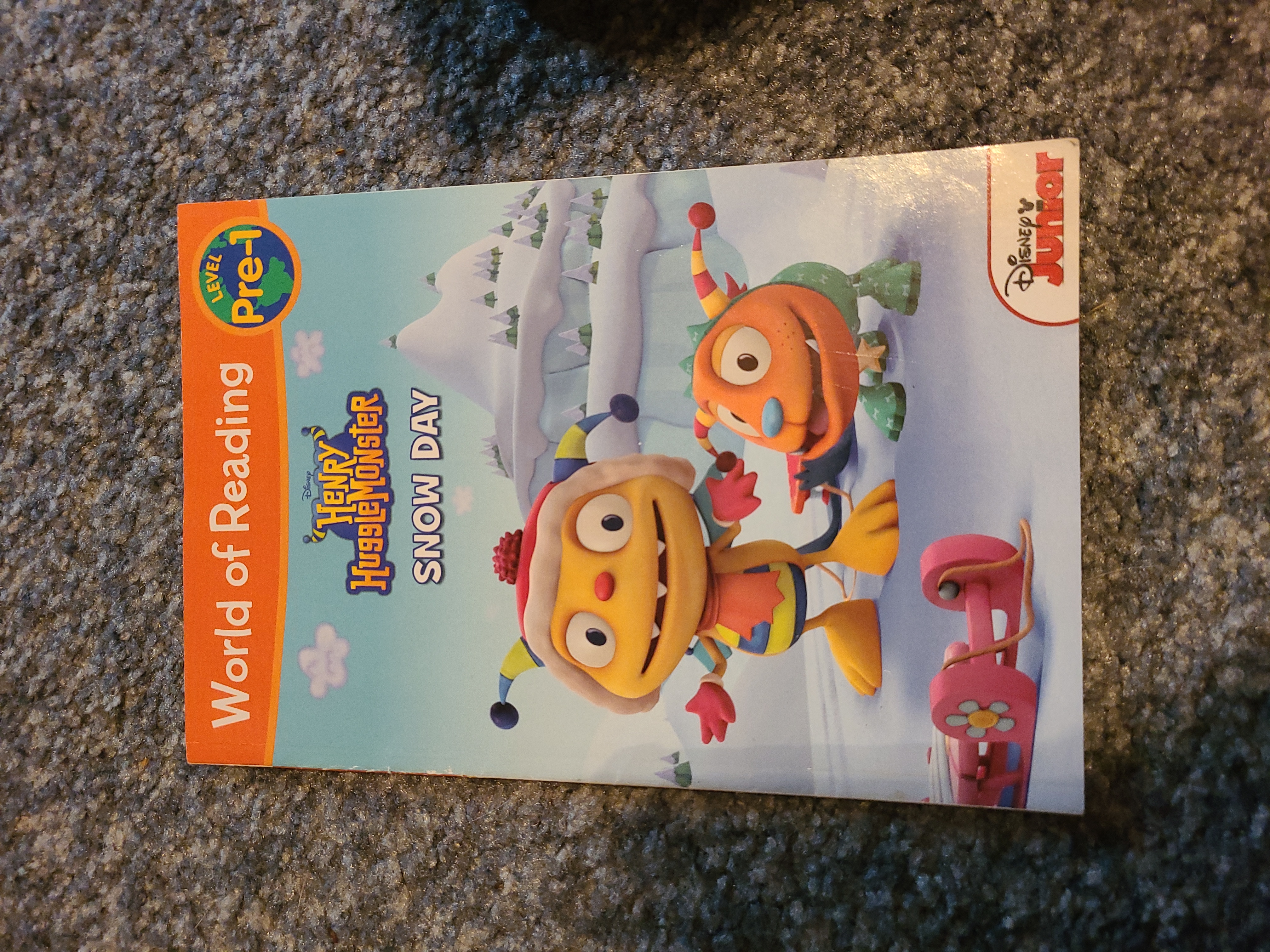 World of Reading: Henry Hugglemonster Snow Day