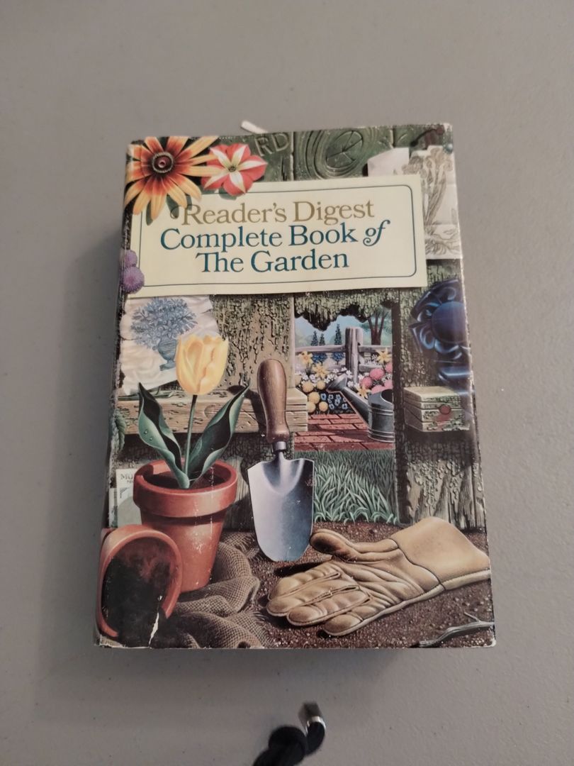 Reader's Digest Complete Book of Garden