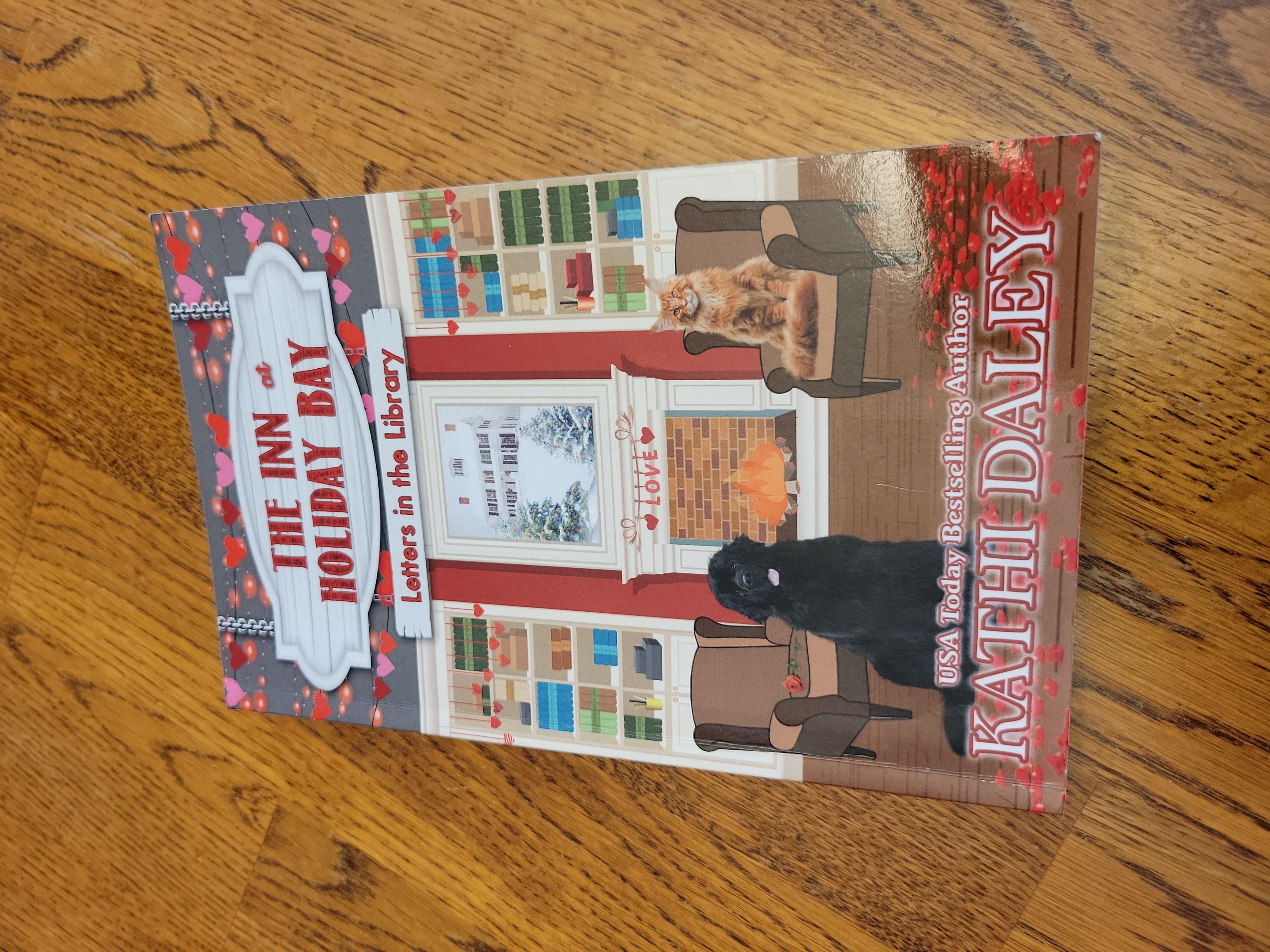 The Inn at Holiday Bay: Letters in the Library