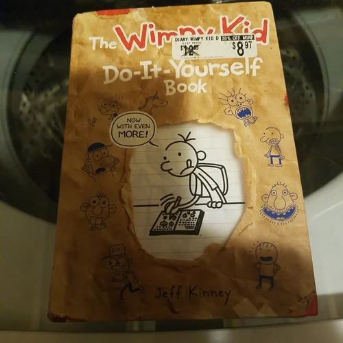 Diary of a Wimpy Kid Do-It-Yourself Book