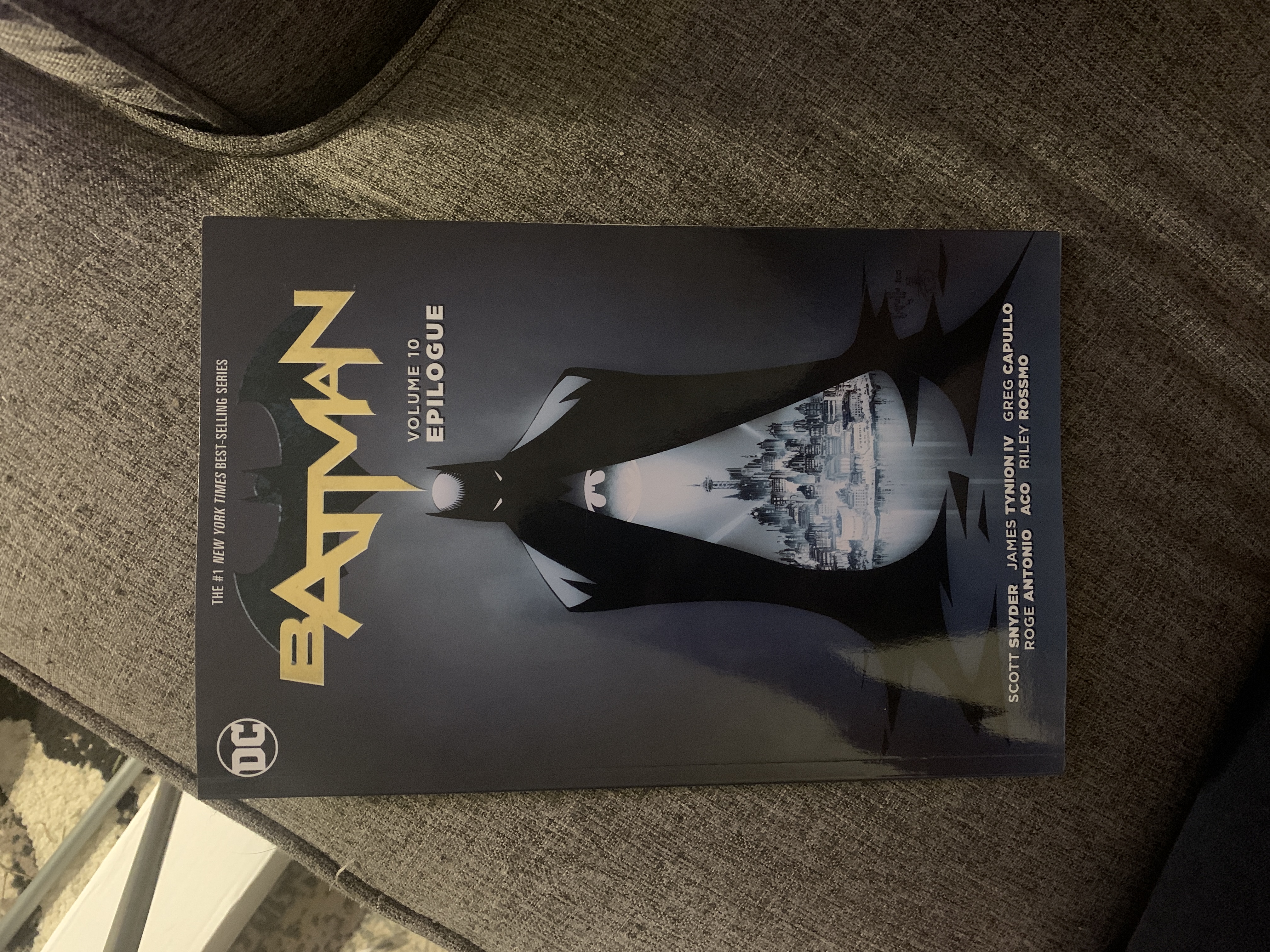 Batman Vol. 10: Epilogue