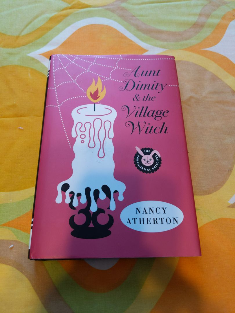 Aunt Dimity and the Village Witch