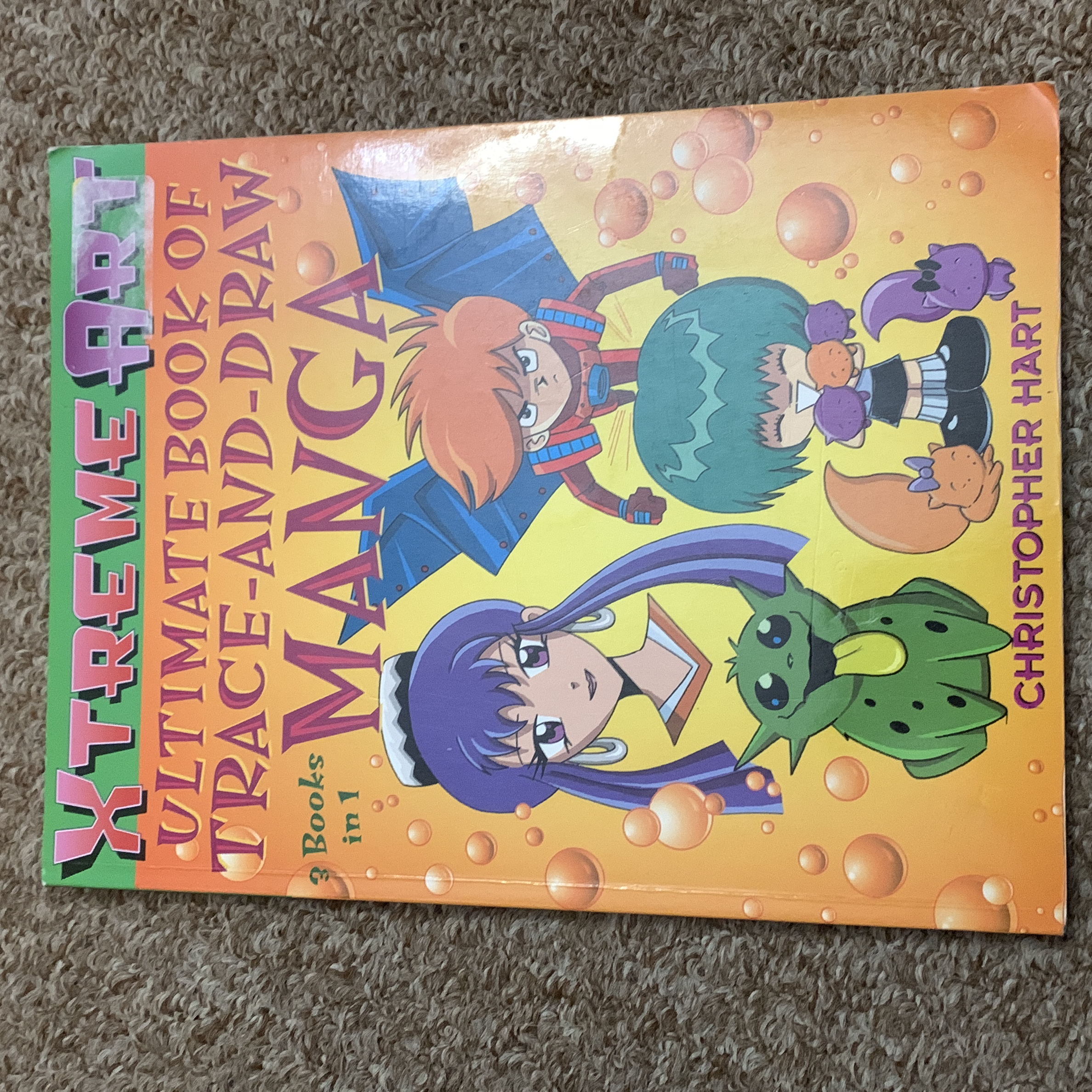 Xtreme Art (tm) Ultimate Book of Trace-And-Draw Manga