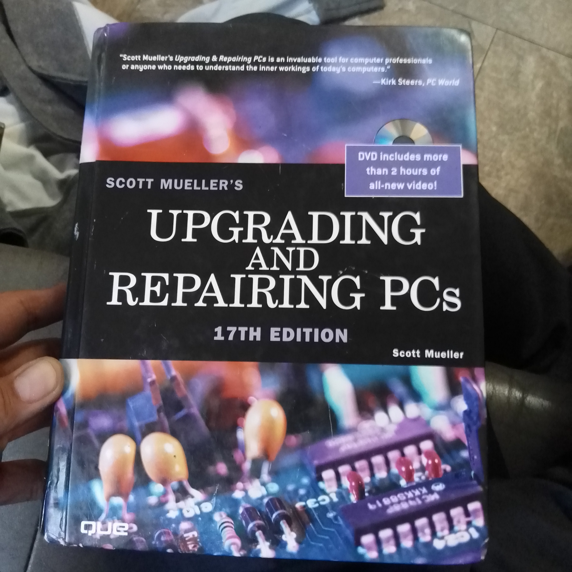 Upgrading and Repairing PCs by Scott Mueller