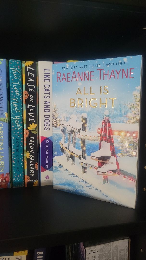 All Is Bright by RaeAnne Thayne, Paperback | Pangobooks