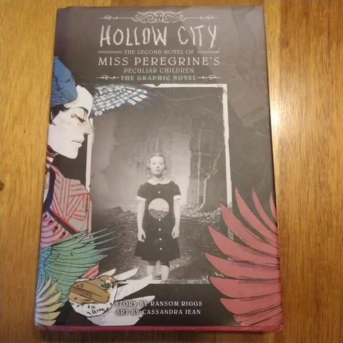 Hollow City: the Graphic Novel
