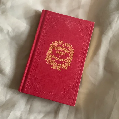 Charles Dickens' a Christmas Carol