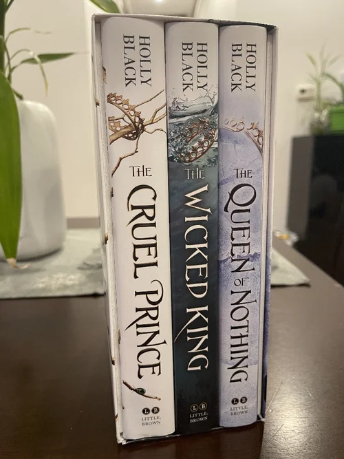 The Folk of the Air Complete Gift Set