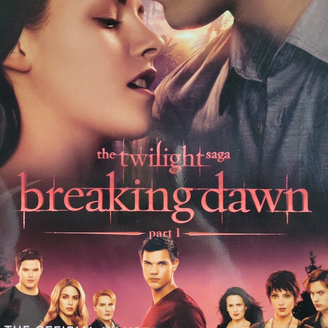 The Twilight Saga Breaking Dawn Part 1: the Official Illustrated Movie Companion