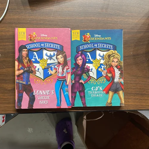 School of Secrets: Lonnie's Warrior Sword (Disney Descendants)