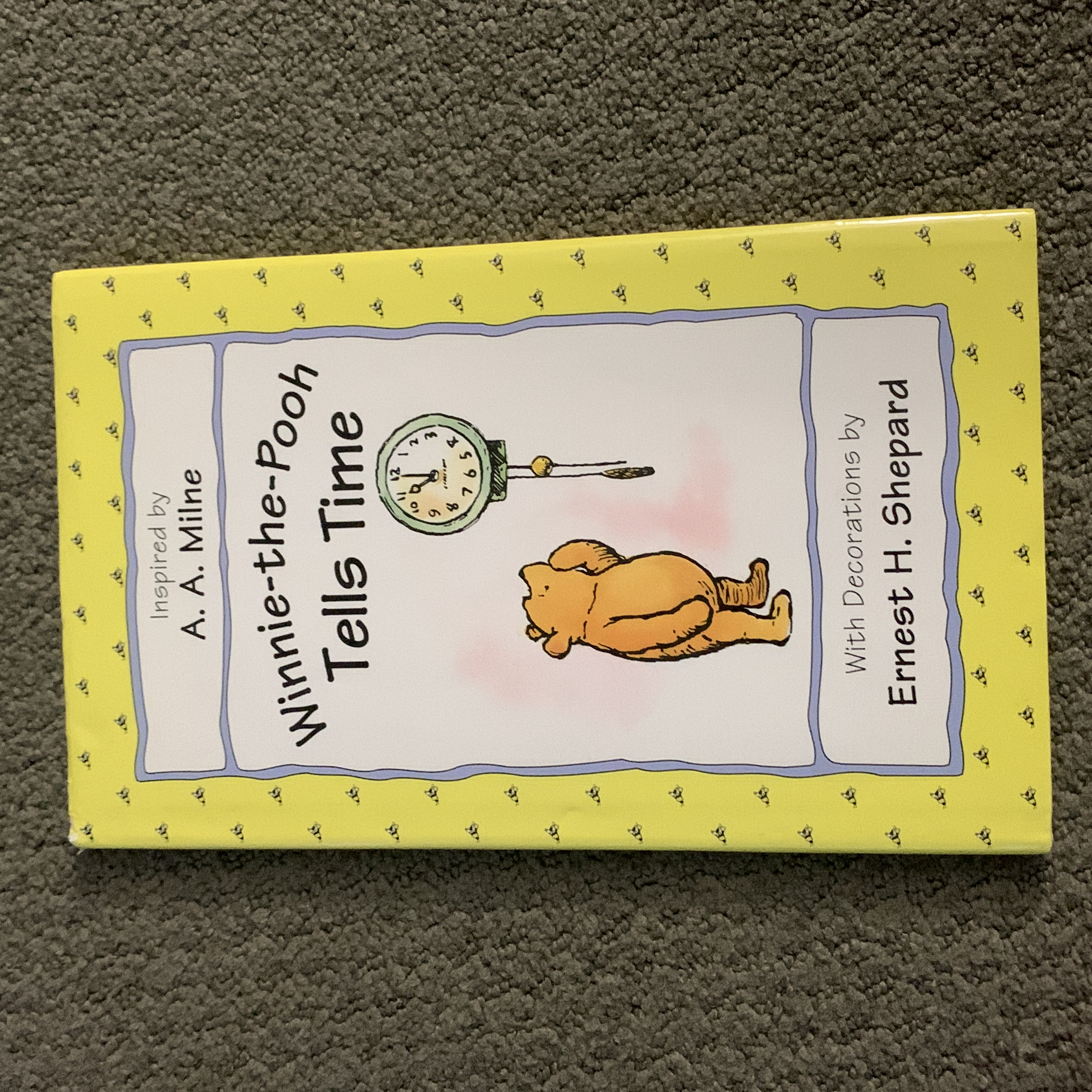 Winnie-the-Pooh Tells Time