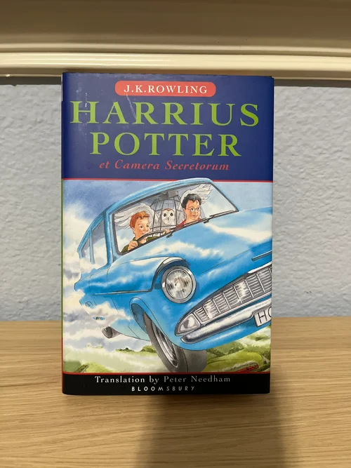 Harrius Potter et Camera Secretorum