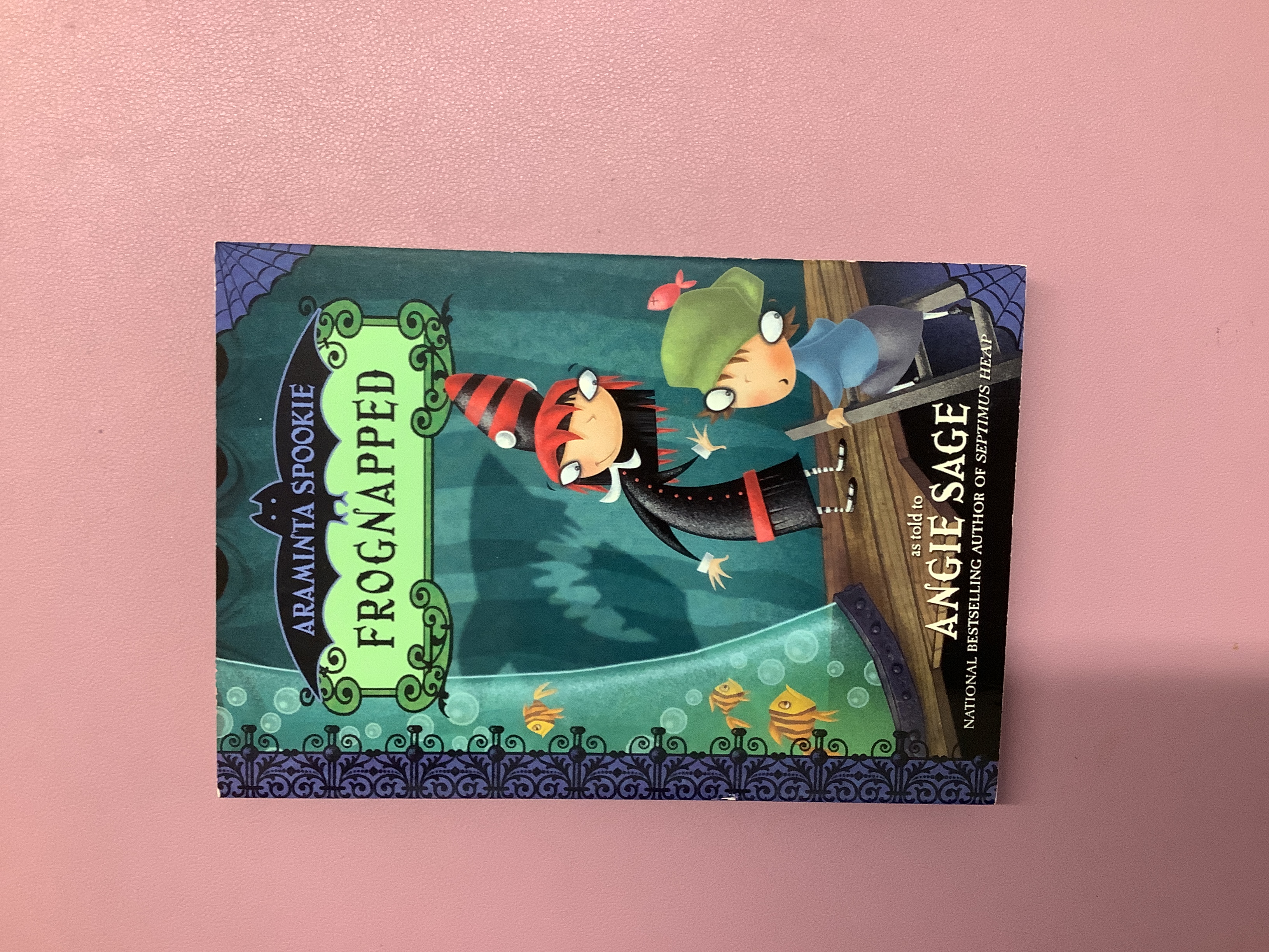 Araminta Spookie 3: Frognapped