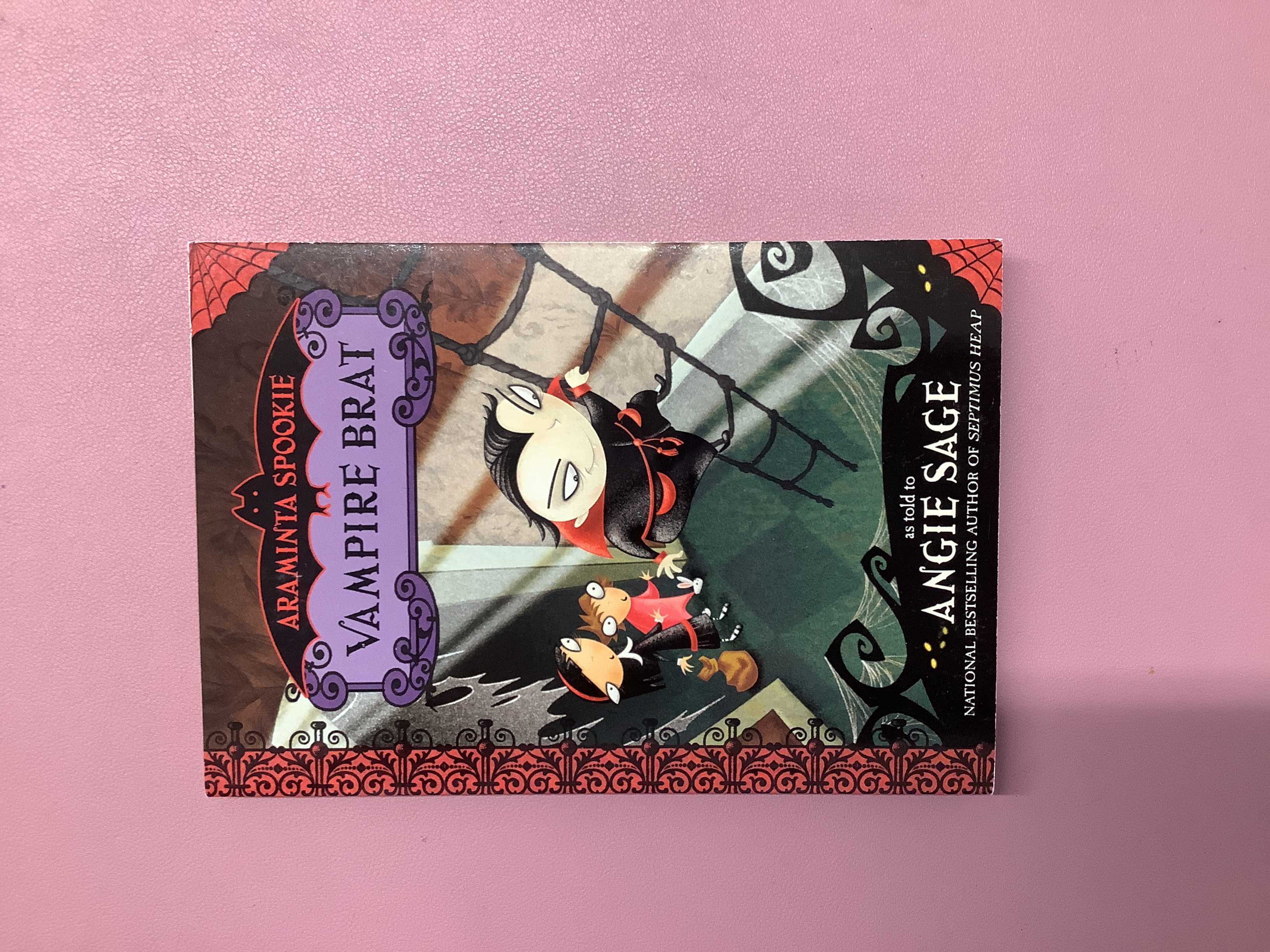 Araminta Spookie 4: Vampire Brat