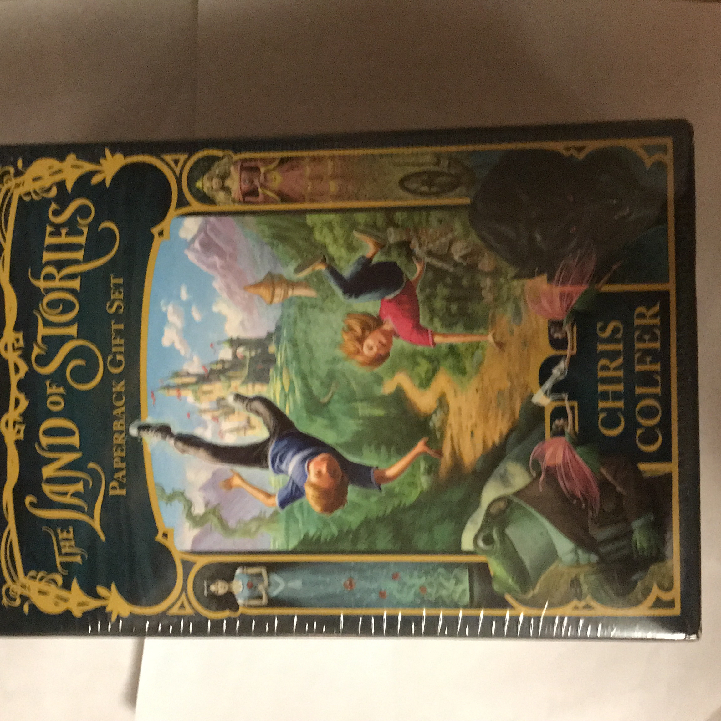 The Land of Stories Paperback Gift Set