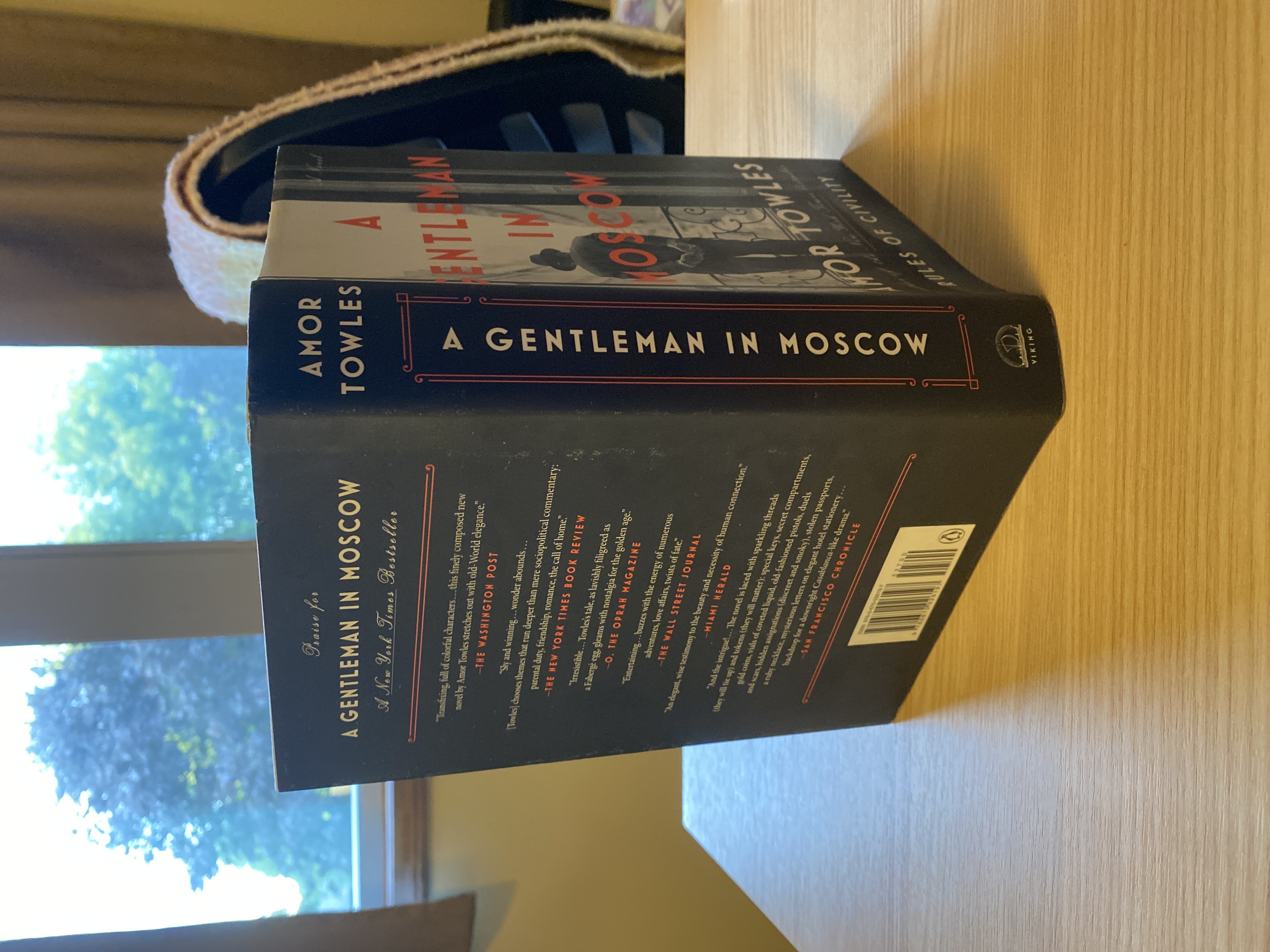 a-gentleman-in-moscow-by-amor-towles-hardcover-pangobooks