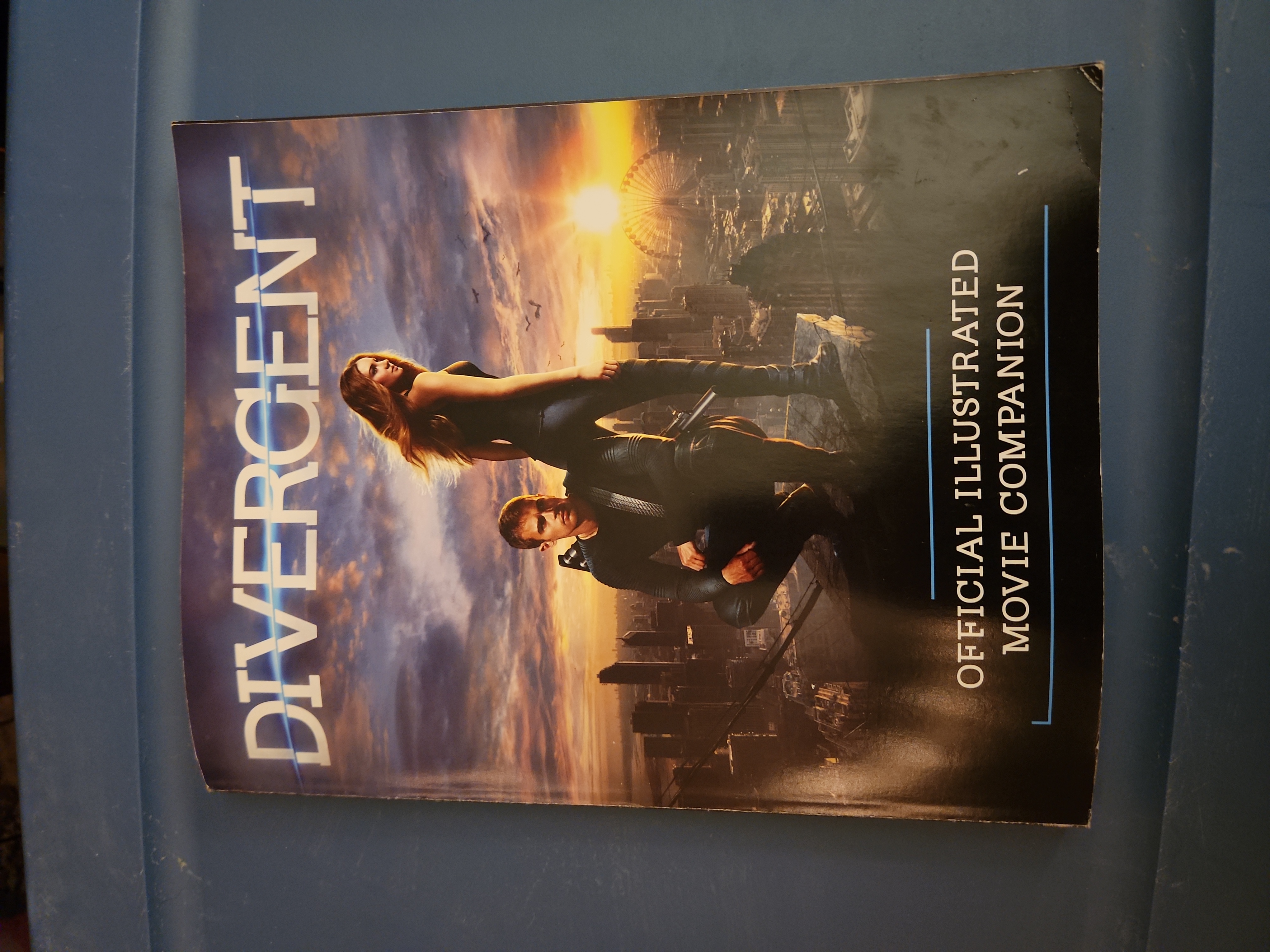 Divergent Official Illustrated Movie Companion