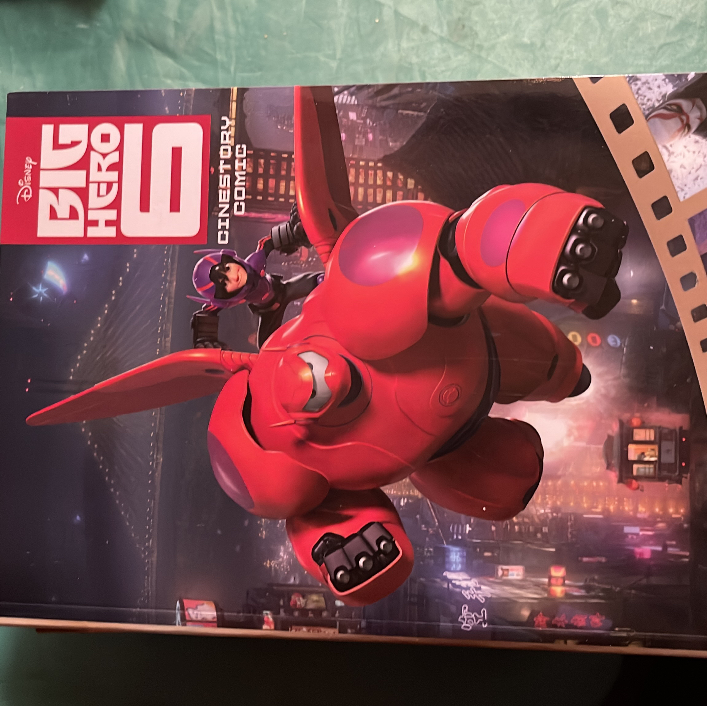 Disney Big Hero 6 Cinestory Comic