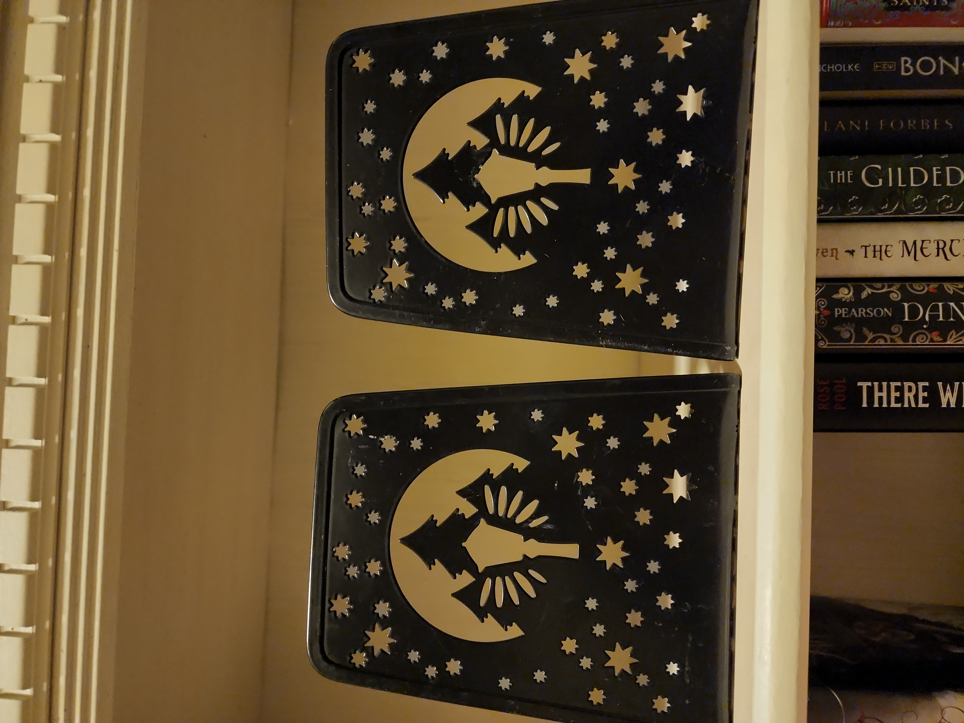 Narnia bookends