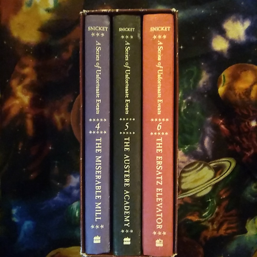 A Series of Unfortunate Events Box: the Situation Worsens (Books 4-6)