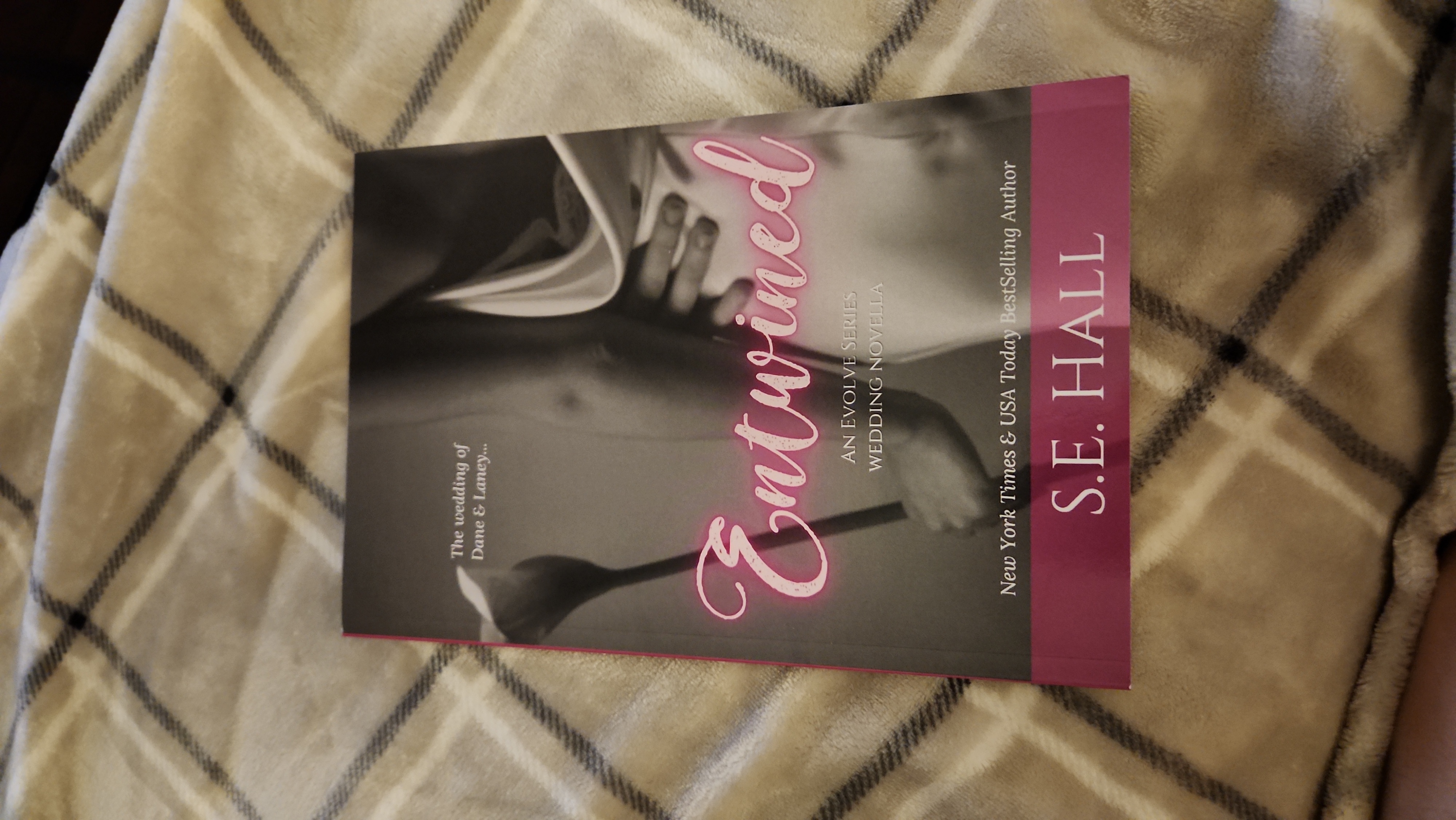 Entwined (an Evolve Series Novella)