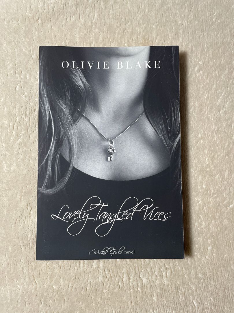 Lovely Tangled Vices