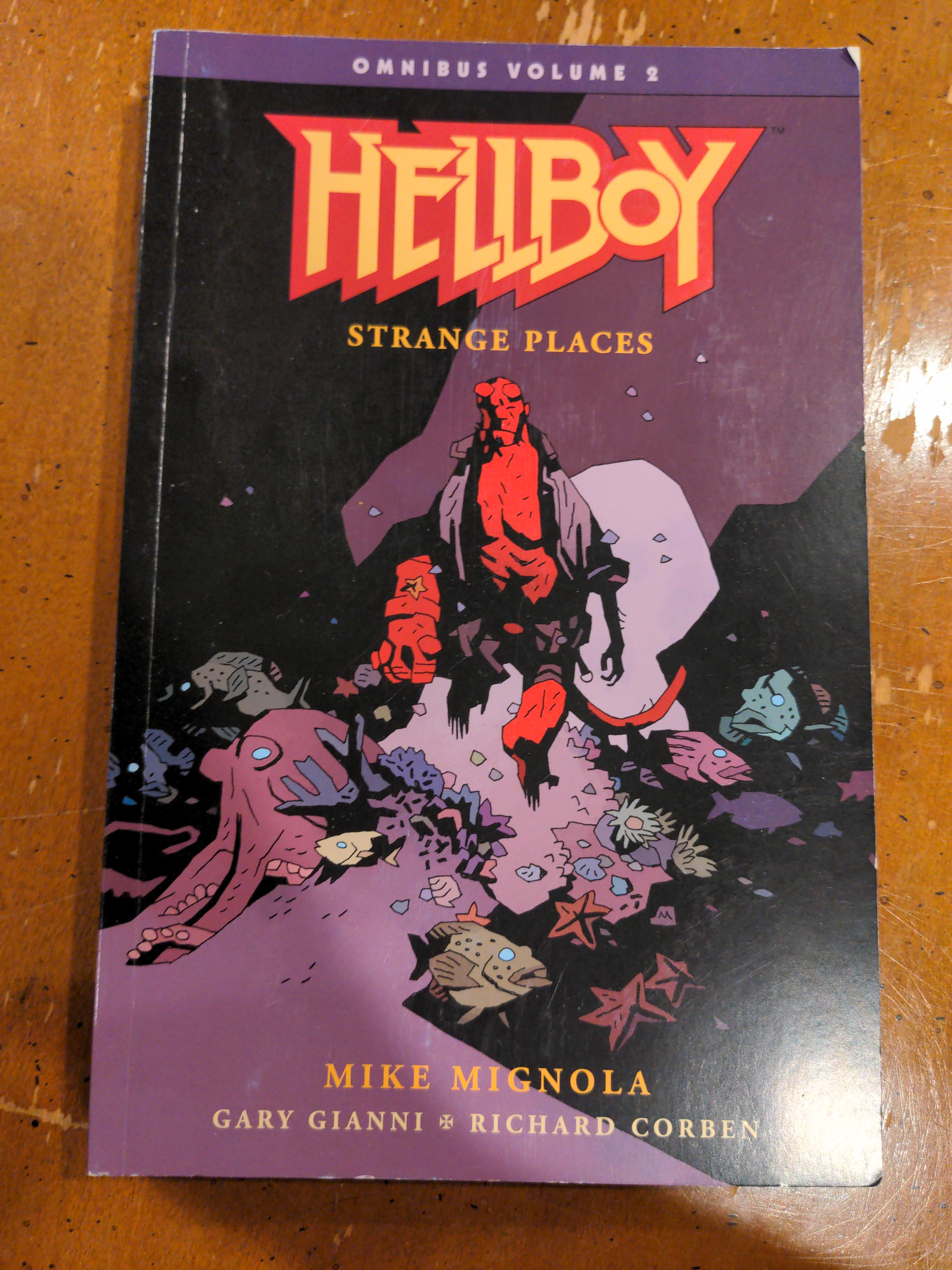 Hellboy Omnibus Volume 2: Strange Places