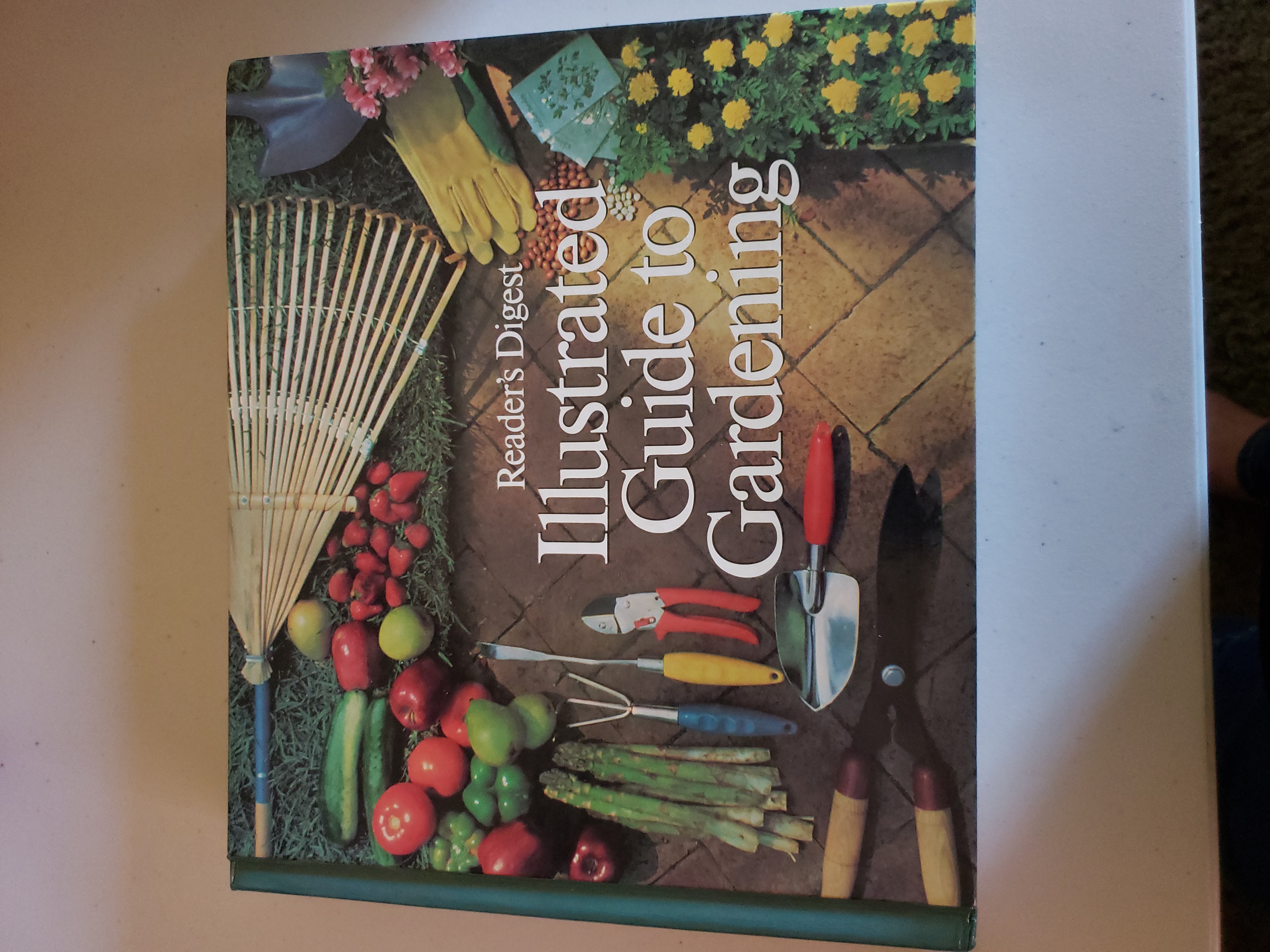 Illustrated Guide to Gardening