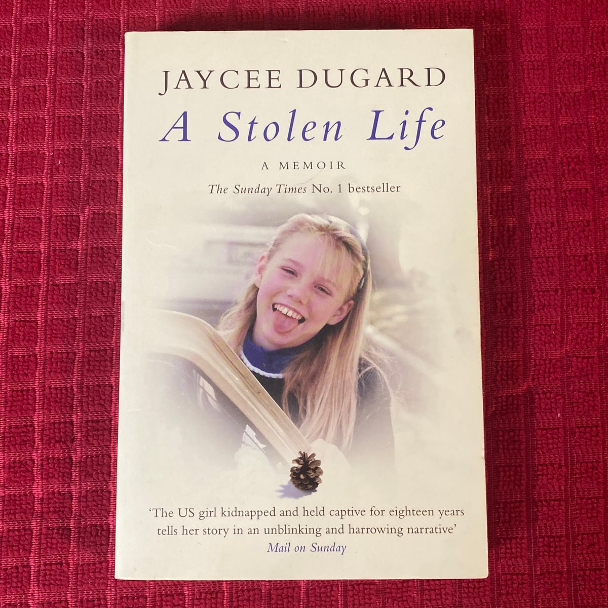 A Stolen Life by Jaycee Dugard, Paperback | Pangobooks
