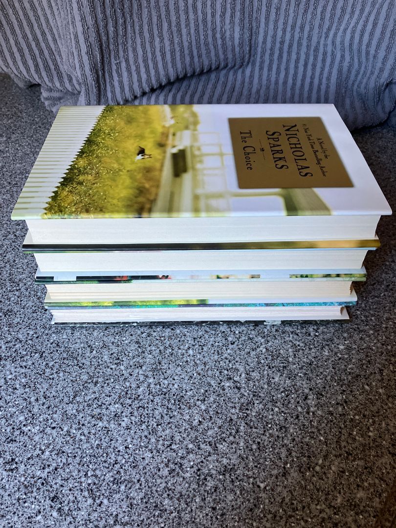 TWO BOOKS REMAIN Nicholas Sparks FIRST | PangoBooks
