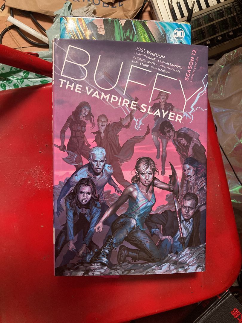 Buffy the Vampire Slayer Season 12 Library Edition
