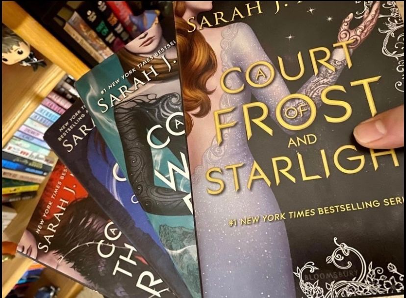 A Court of Thorns & Roses Series
