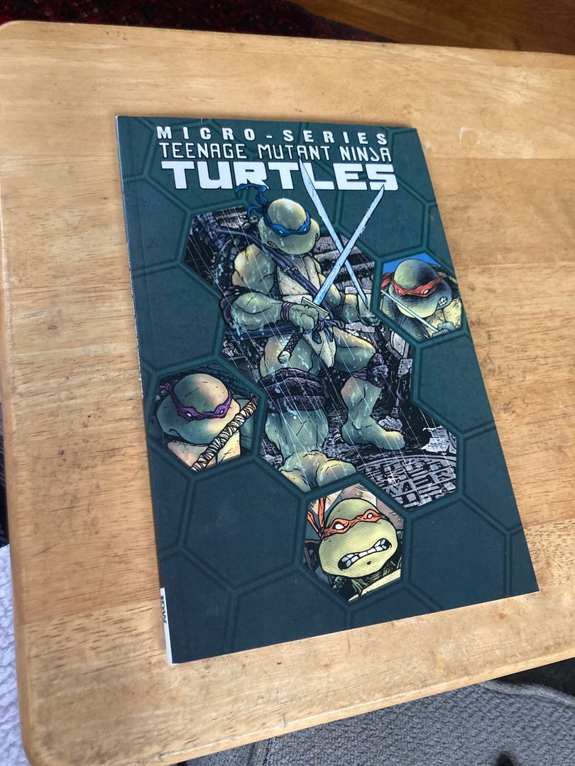 Teenage Mutant Ninja Turtles: Micro Series Volume 1