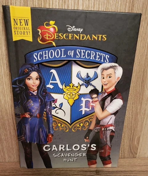 School of Secrets: Carlos's Scavenger Hunt (Disney Descendants)