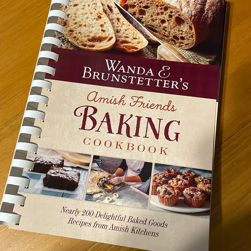 Wanda E. Brunstetter's Amish Friends Baking Cookbook
