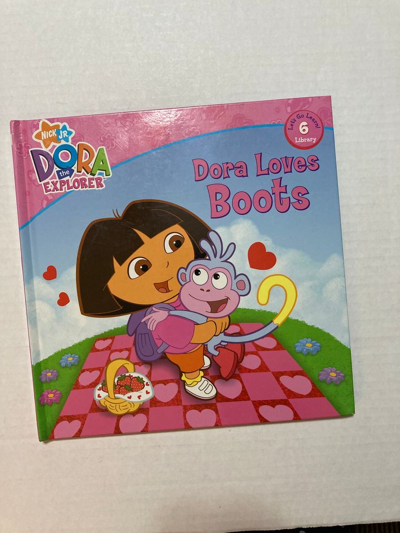 Dora Loves Boots