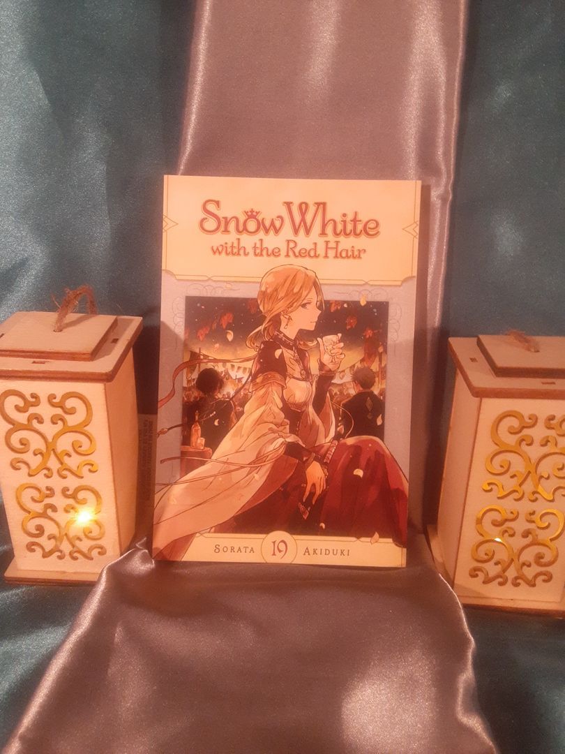 Snow White with the Red Hair, Vol. 19