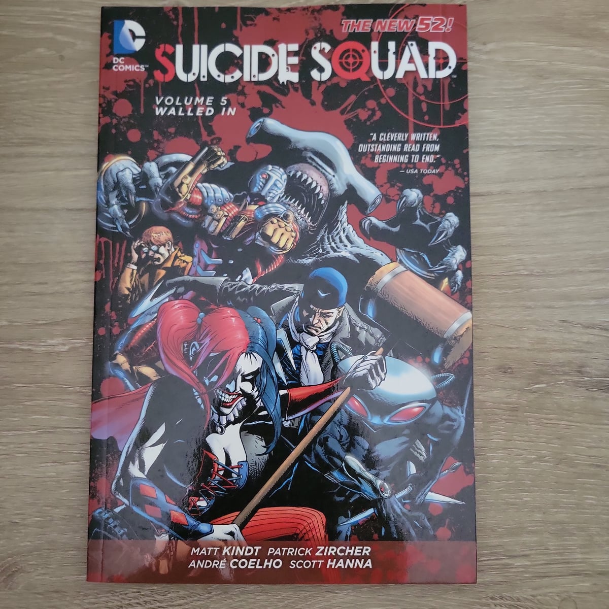 Suicide Squad Vol. 5: Walled in (the New 52) by Matt Kindt