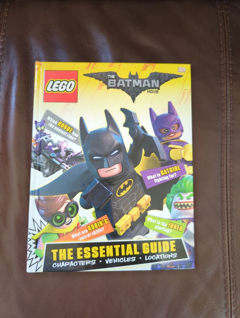 The LEGO® Batman Movie: the Essential Guide